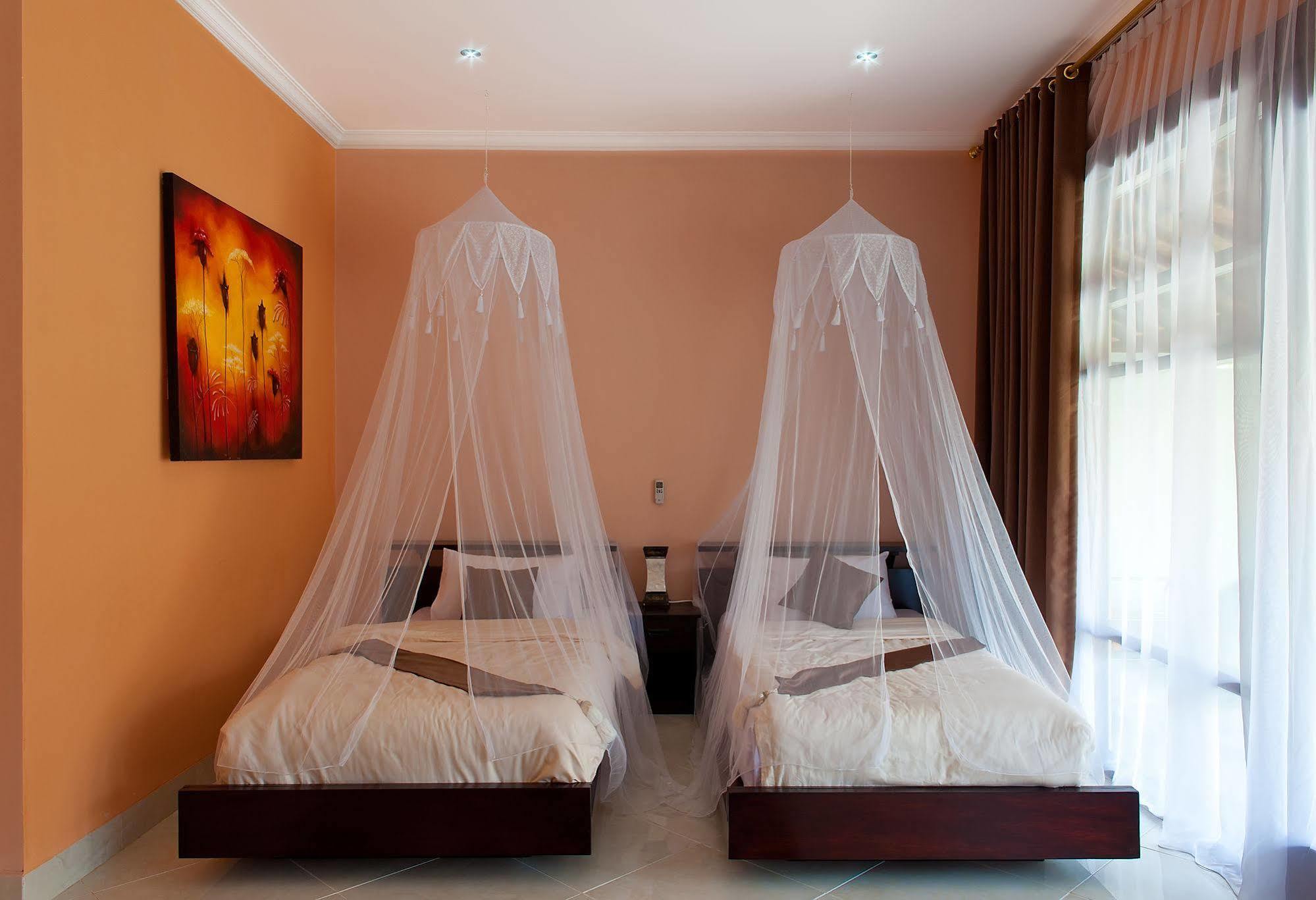 รอสซา การ์เดน โฮเทล วิลลารอสซ่าเดิม Hotel จันดีดาซา ภายนอก รูปภาพ