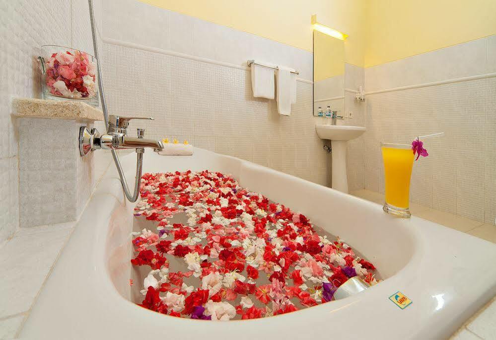 รอสซา การ์เดน โฮเทล วิลลารอสซ่าเดิม Hotel จันดีดาซา ภายนอก รูปภาพ